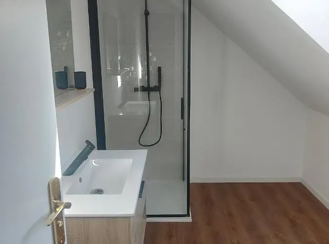 Maison 8 Couchages * لو مان